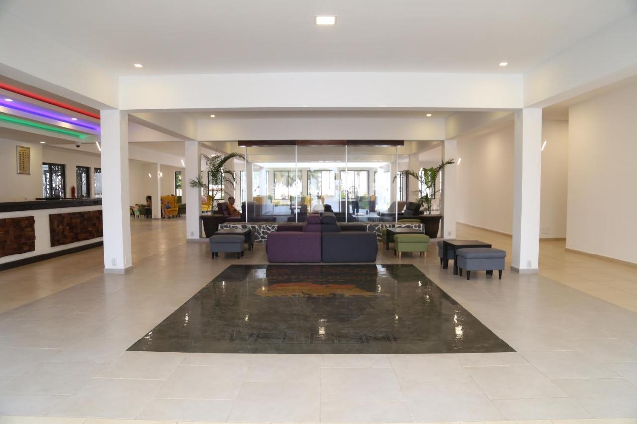Sunbeach Hotel & Resort Bakau Εξωτερικό φωτογραφία